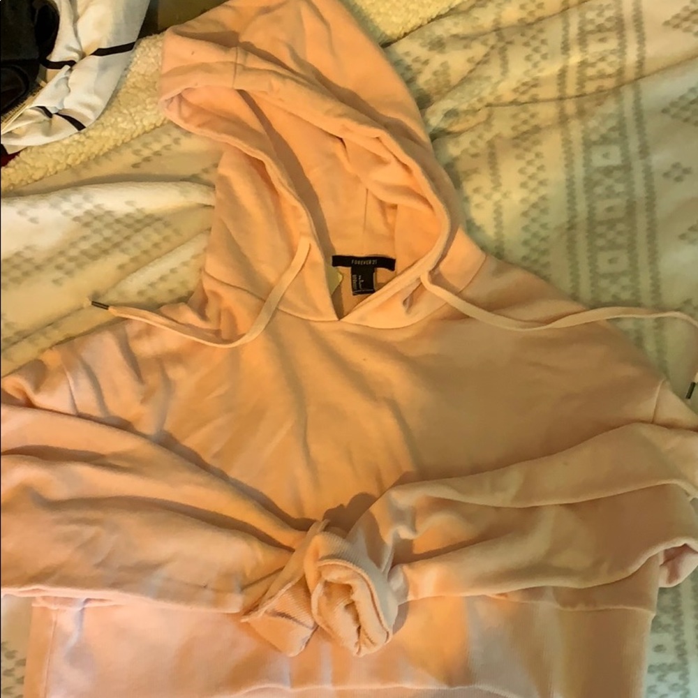 Forever 21 baby pink crop hoodie